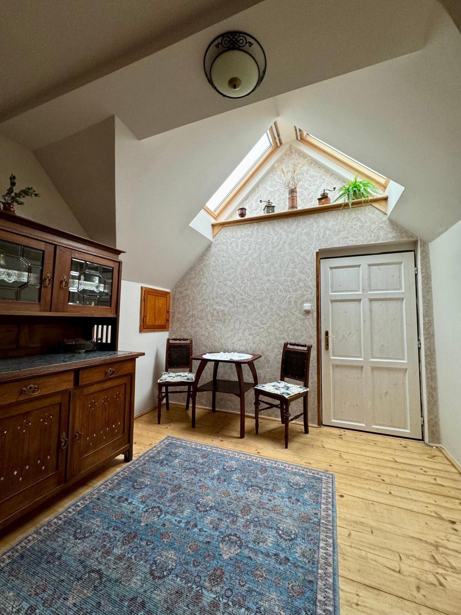 Apartment Prvorepublikovy Dum Se Zahradou