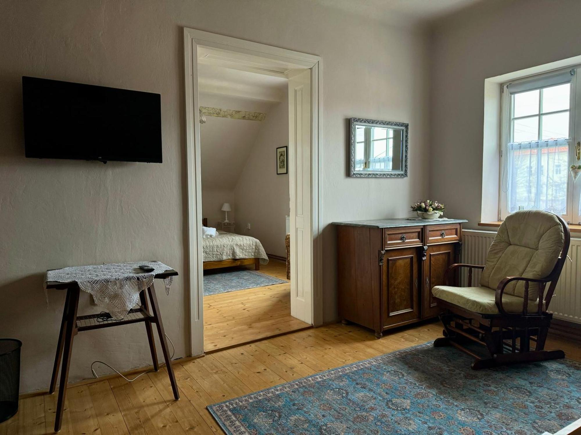 Apartment Prvorepublikovy Dum Se Zahradou Podivin