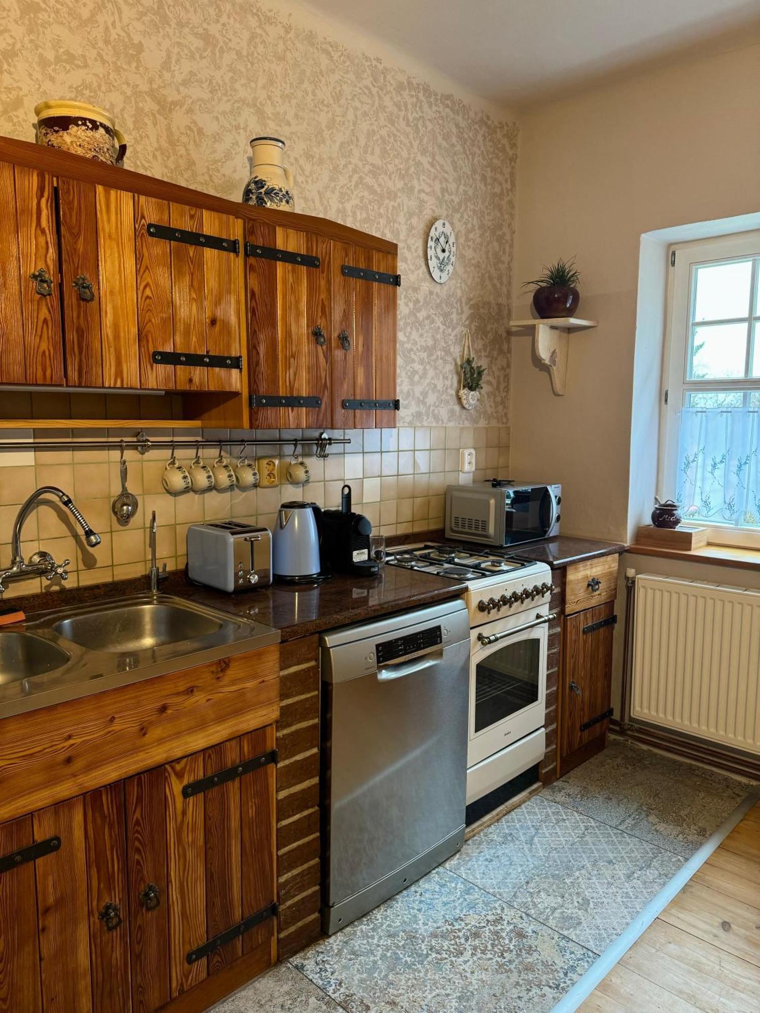Apartment Prvorepublikovy Dum Se Zahradou